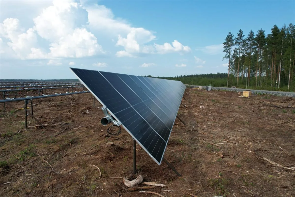 Completed solar panels on screw pile foundations