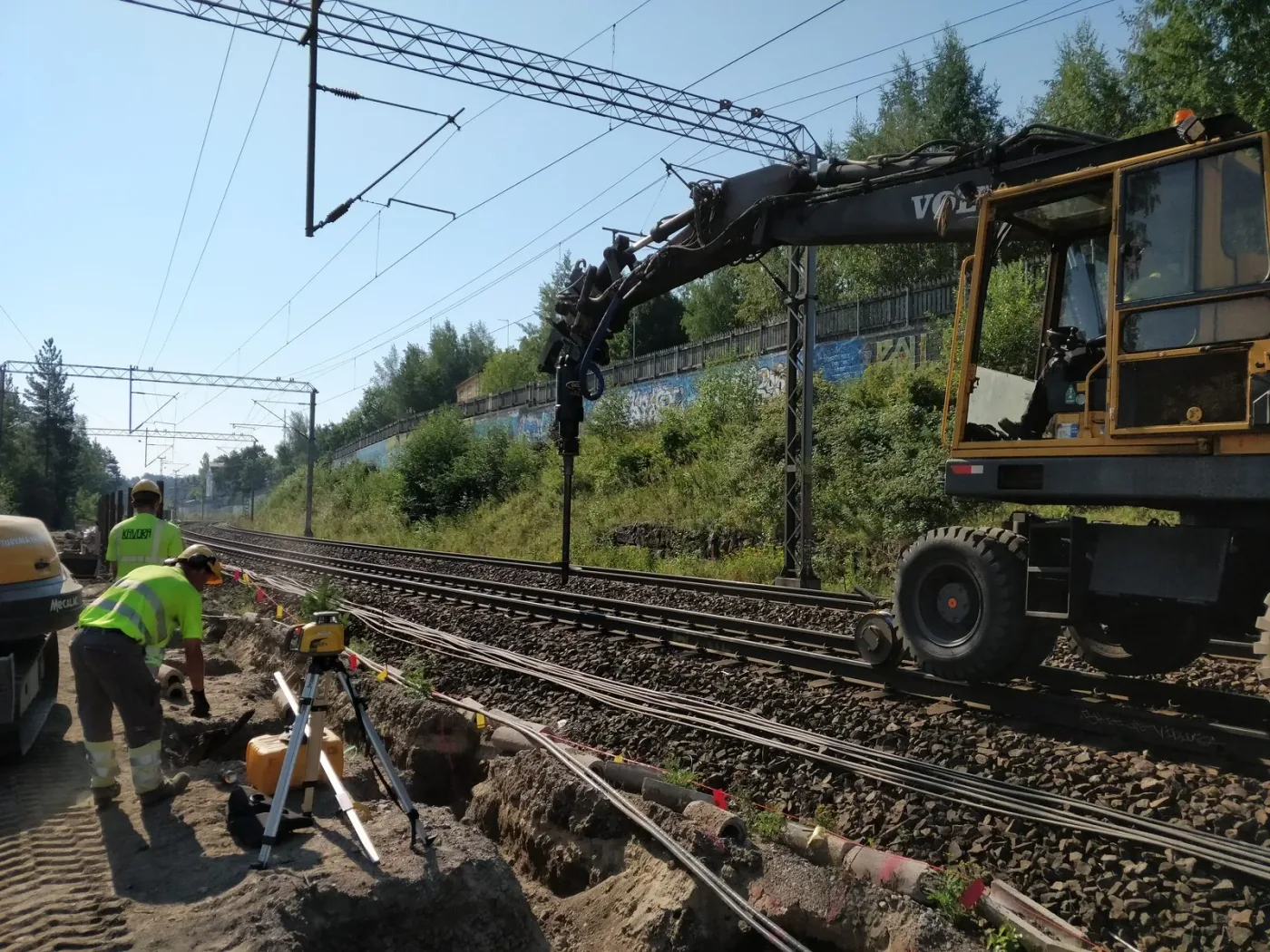 Tampere railway noise wall screw pile installation